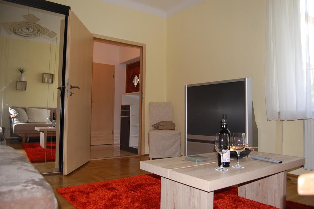 Delibab Apartment Budapest Bilik gambar