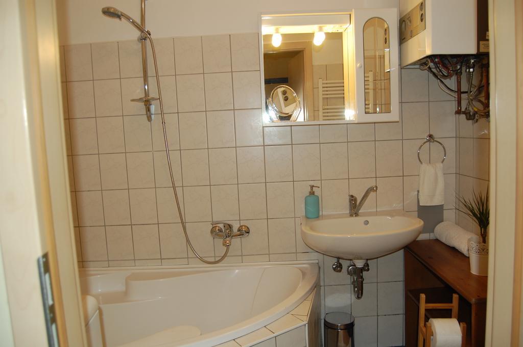 Delibab Apartment Budapest Bilik gambar